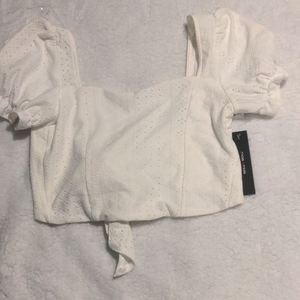 ✏️Moa Moa white crop top with bow on the back